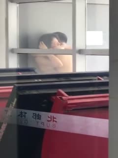 北京邮电大学 体育馆公然开炮