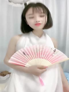 新下海古典美仙女_【迷你小公主】_清风玉扇,优雅漏奶扒逼的。！